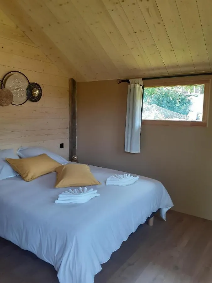 Les Mandarins Bed & Breakfast Baladou