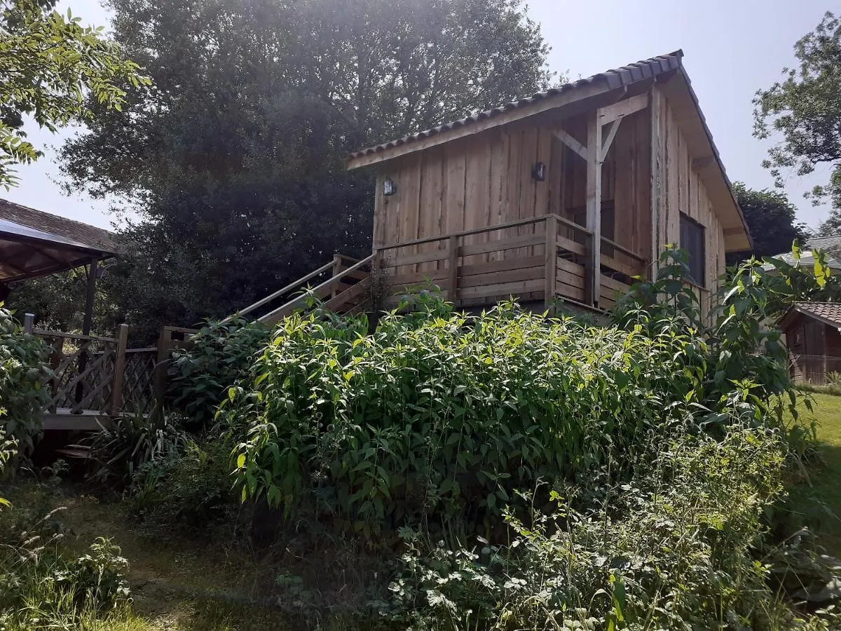Les Mandarins Bed & Breakfast Baladou